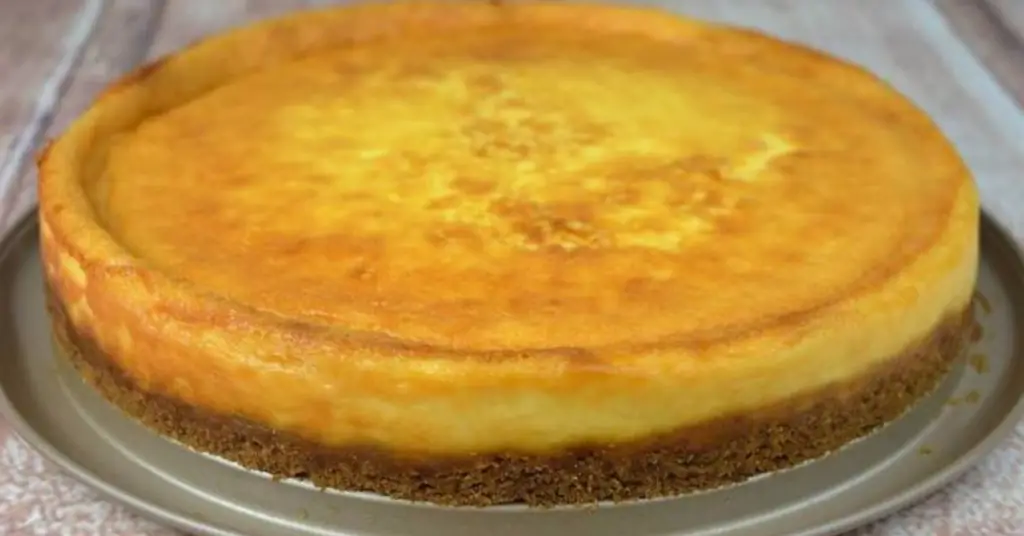 Si te gusta consumir este tipo de queso aquí te explicamos Como hacer tarta de queso mascarpone al horno ¡Facil para cumpleaños!