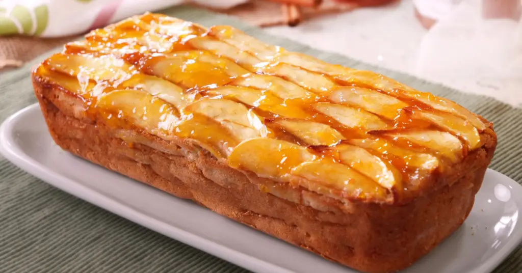 Si quieres preparar una exquisita tarta de manzana fácil que puedes preparar con azúcar o edulcorante echa un vistazo a esta receta